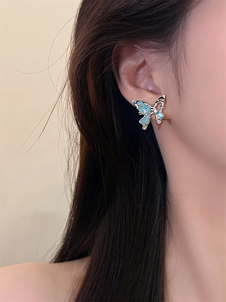 2023 New Irregular Butterfly Hollow Cold Style Earrings Light Luxury Female Abstract Earrings Sweet and Versatile Earrings