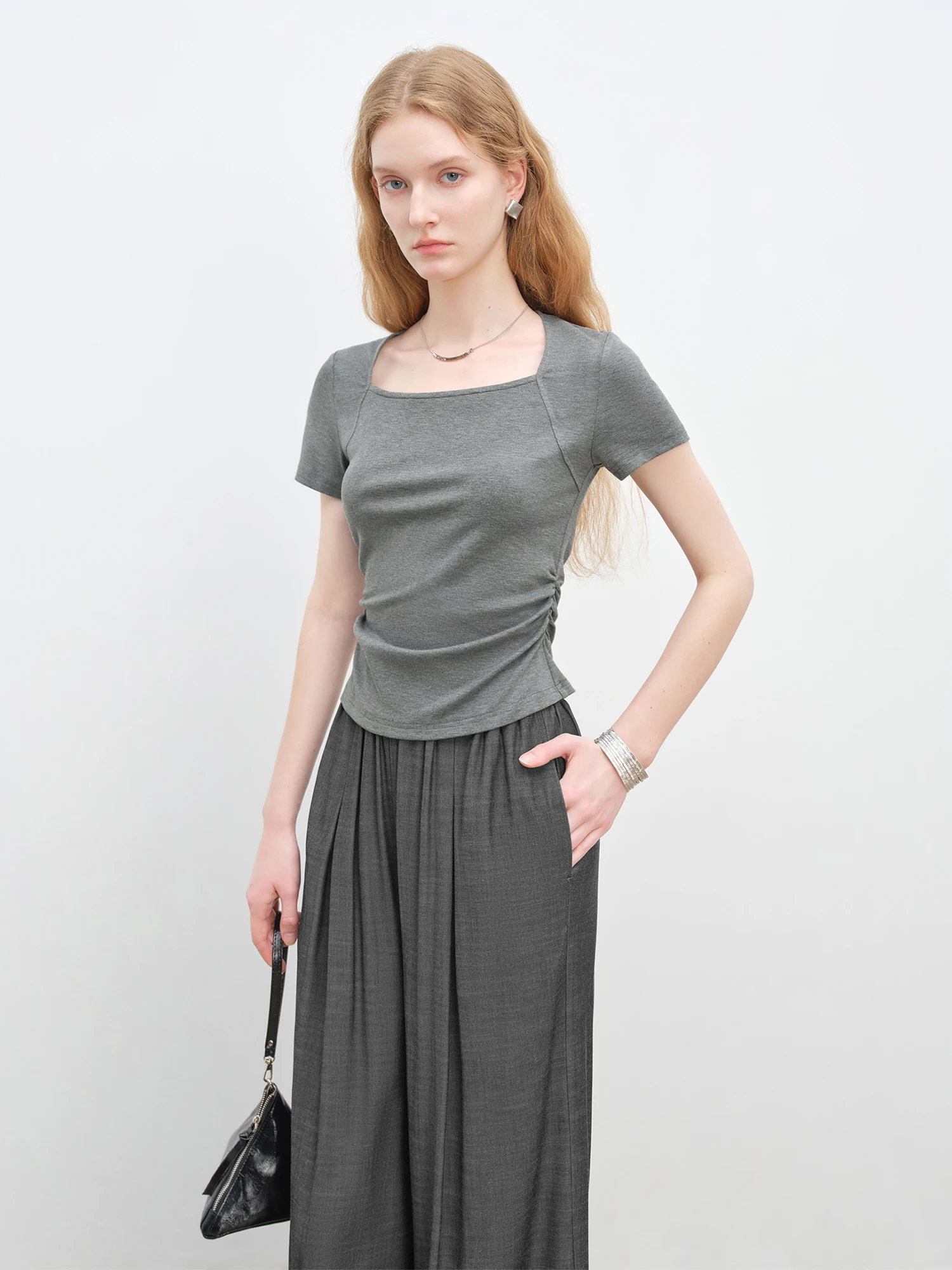 ZIQIAO 5A tela antibacteriana Slim Fit pañuelo cuadrado hombro a medida camiseta de verano 2025 nueva camiseta de manga corta 25ZQ92414