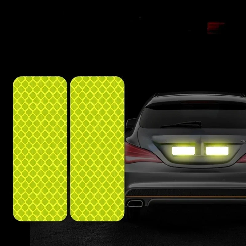 10Pcs Auto Reflecterende Sticker Voor Night Waarschuwing Mark Verkeersveiligheid Auto Reflecterende Tape Lichtgevende Auto Bumper Reflecterende Materiaal