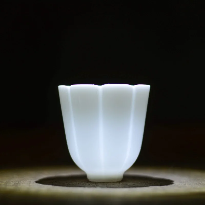 Handmade Jade Porcelain Carved Flower-Shaped Cup Jingdezhen Qing White Porcelain Tea Cup Fragrance-Smelling Cup Pu'er Cup Custom