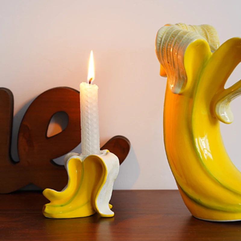 Arte creativa candeliere ceramica a forma di Banana cartone animato banane divertenti portacandele accessori per la decorazione della casa di