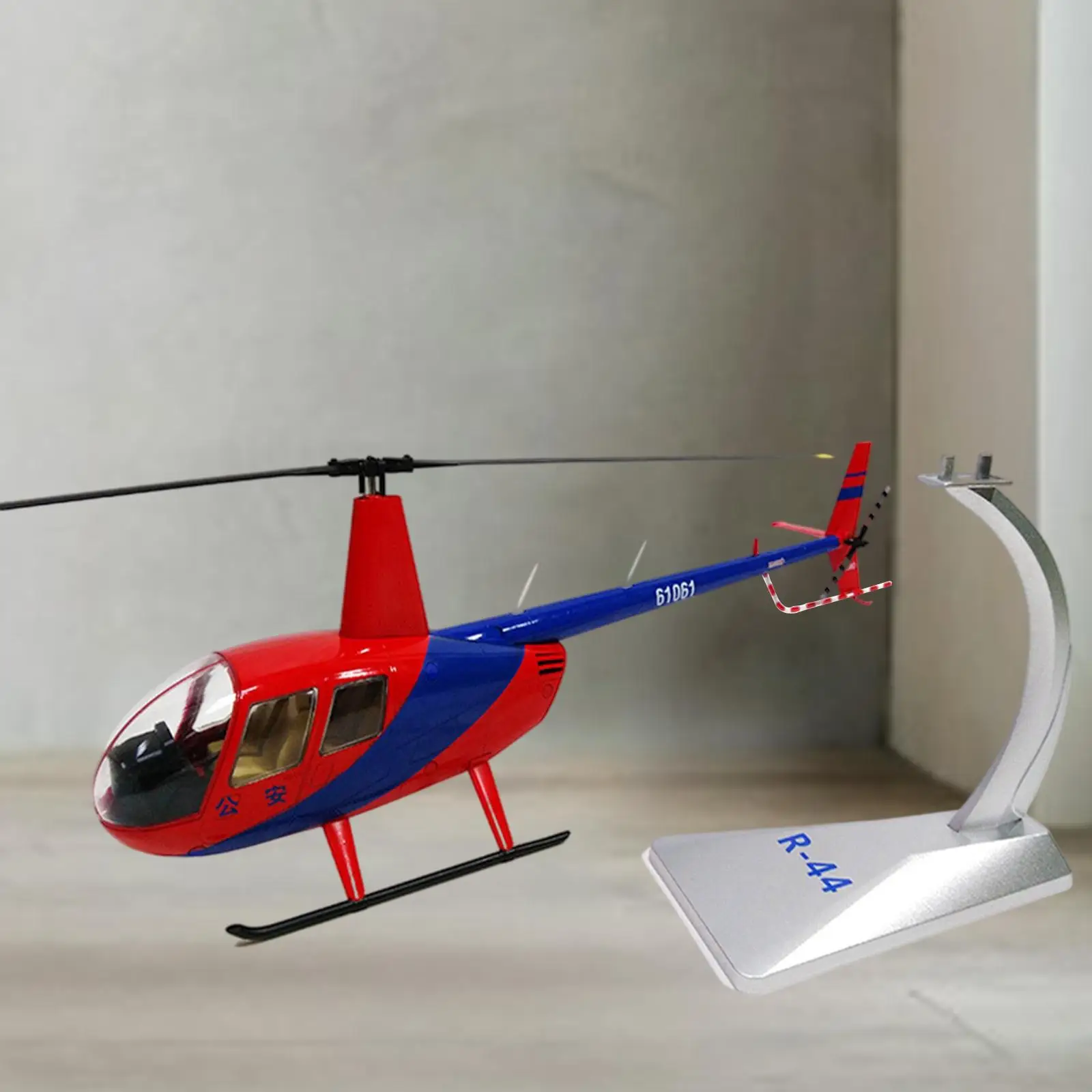 Modelo do exército da Força Aérea ROBINSON R44 com ornamentos de sala de suporte de exibição