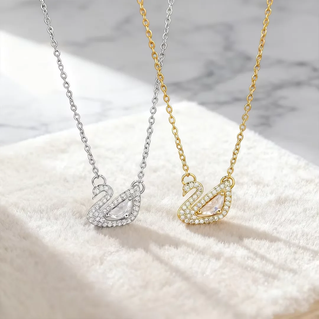 Elegant Niche Duck Pendant Necklace for Women，Subtle Luxury Clavicle Chain  Birthday Gift for Girlfriend or Bestie