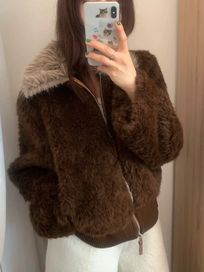 Koreański płaszcz damski z kołnierzem z futra jagnięcego, ciepły, miękki, uroczy, ekologiczny, o długości ort, idealny na zimę.