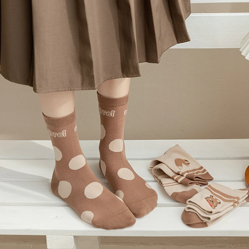 لطيف الكرتون الحيوانات النساء الجوارب ربيع الخريف القطن الأوسط جوارب أنبوبية للفتيات السيدات جورب غير رسمي