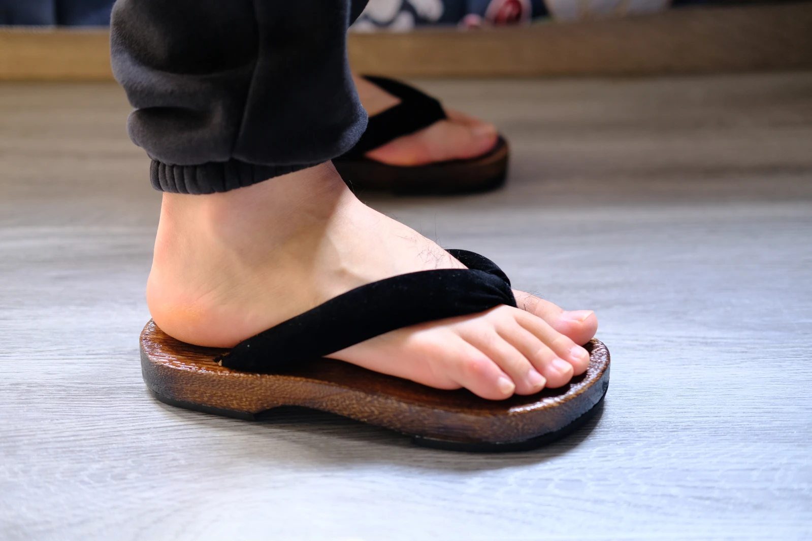 Mann Frauen Hausschuhe Japanische Geta Flip-Flops Cos Demon Slayer Holz Dicke Sohle Coplay Schuhe Hausschuhe Japanische Clogs Sandalen – Detail 17