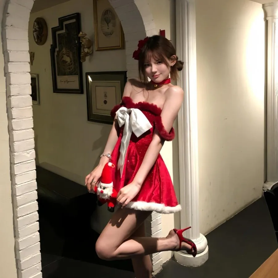 

New Christmas party most beautiful girl * Christmas night party * original big bow tube top red sparkling Pumbaa princess dress