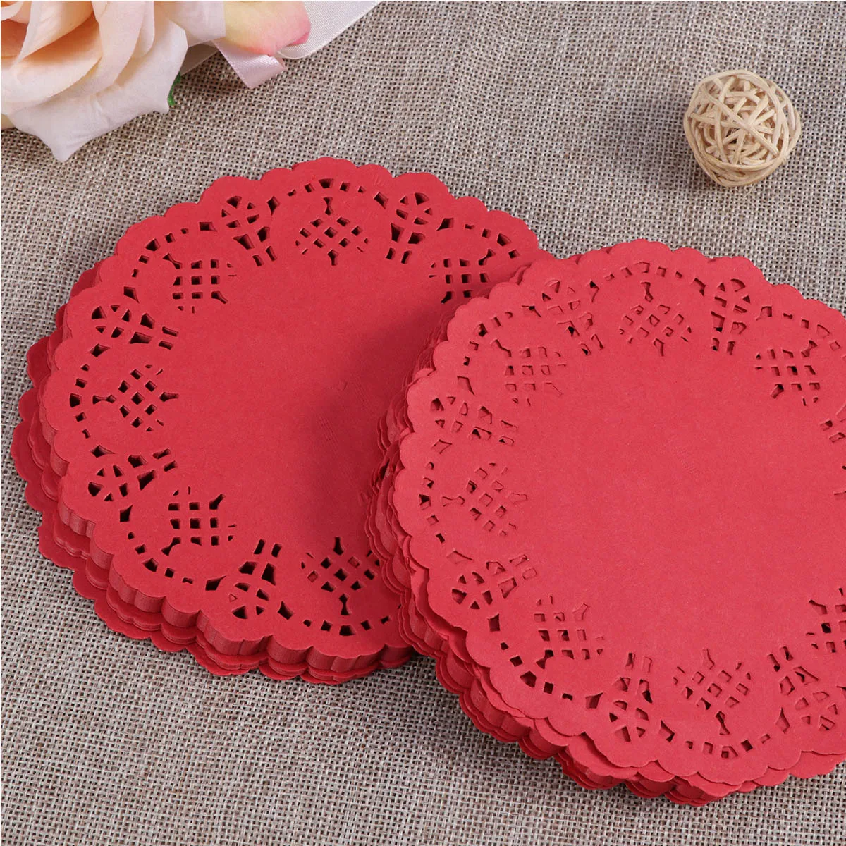 

100pcs 5.5Inch 14Cm Round Paper Doilies Vintage Lace Food Safe For Wedding Decoration Tableware Craft Party Holiday Centerpiece