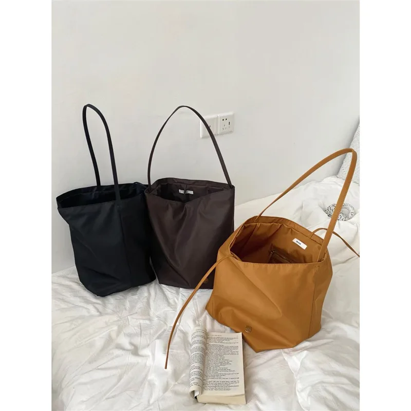 

2025 New Style Fashion-Comfy Nylon Bucket Bag with Large Capacity Tote Bag - Nylon Shoulder Bag for Women