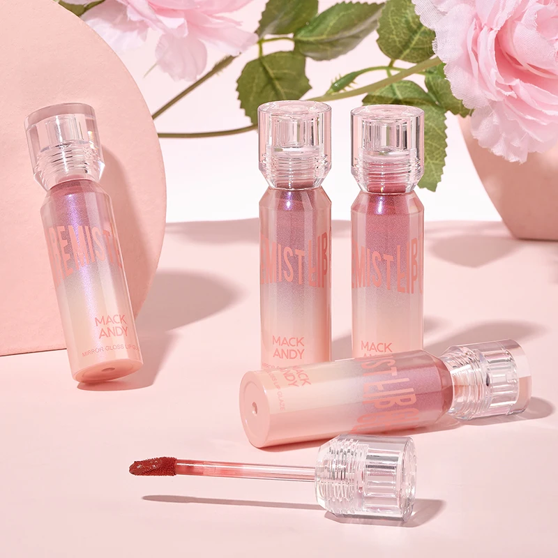 ملمع شفاه ماك اندي إير العاري يرطب ويعرض الألوان، ليس من السهل الالتصاق على ملمع الشفاه الأحمر والبني