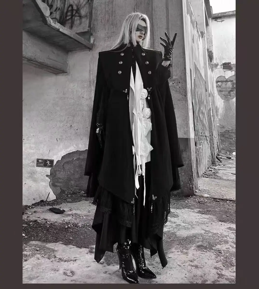 

Men Women Bisex Lolita Cape Gothic Style Event Party Prince Cosplay Costume Photography Vintage Dark Black Victorian Era Cloak