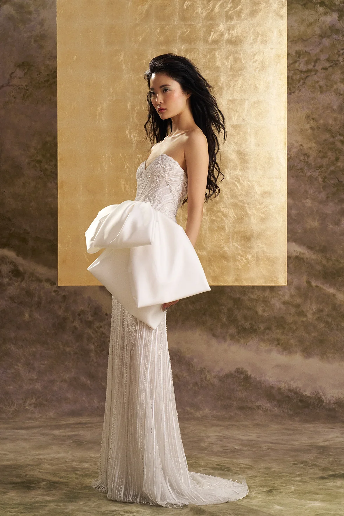 2026 맞춤 제작 섹시한 등이 없는 레이스 비즈 자수 웨딩드레스, 정교한 웨딩드레스, 로맨틱한 화이트 볼 가운