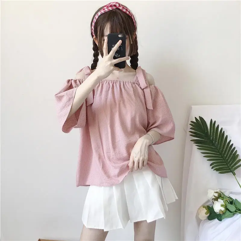 Nowa damska szkolna luźna koszula w paski z jednym dekoltem i krótkim rękawem