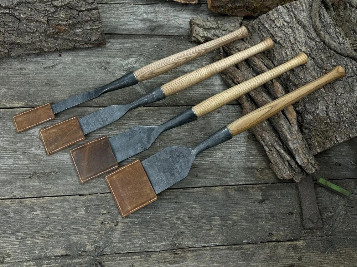 

4-Piece Timber Framing Slick Chisel Set Blade Hand Forged from Hardened Carbon Steel, Ash Handle With Sheath