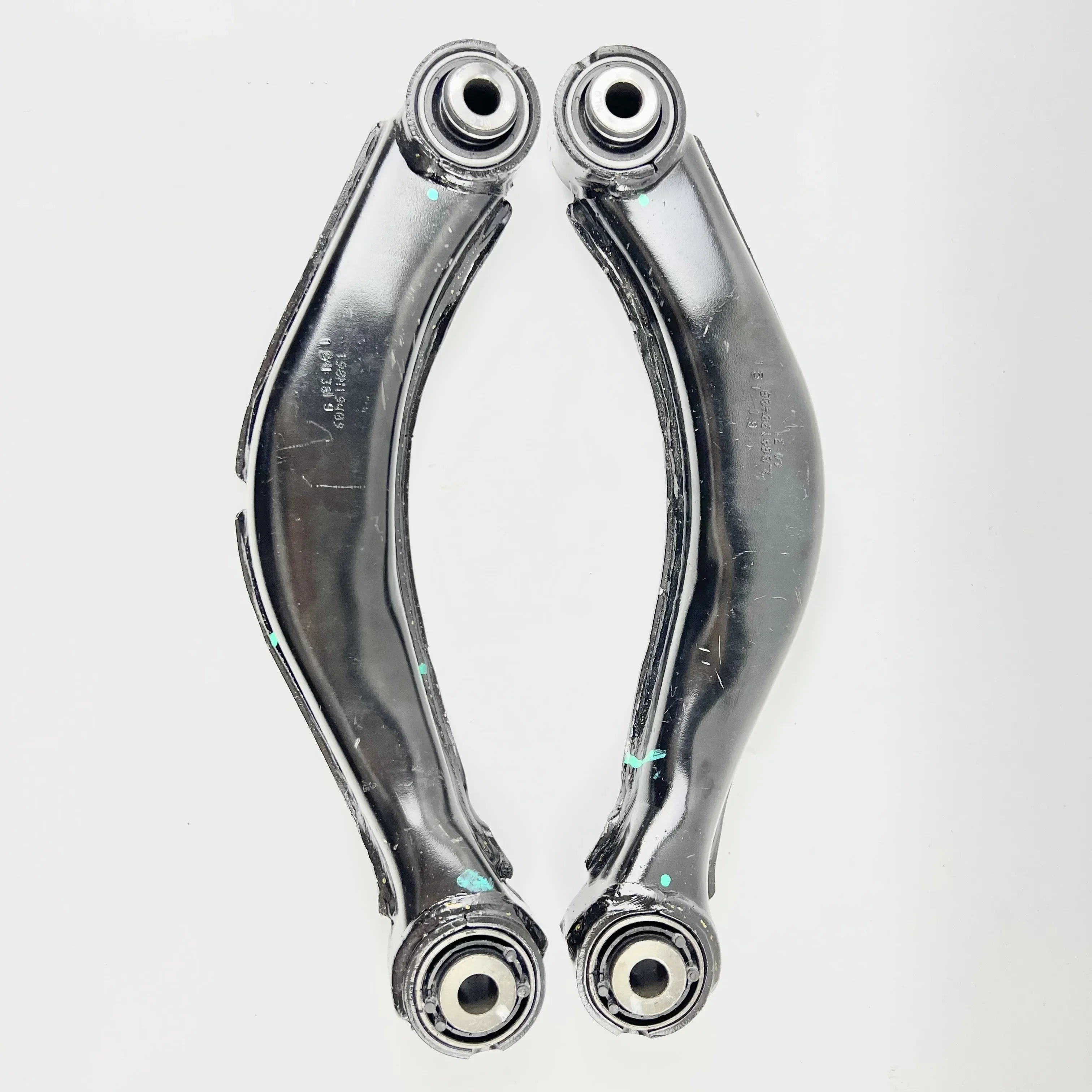 Rear Lower Forward Control arm For Cadillac XTS V6 & Buick LaCrosse Allure 23216571 23216572