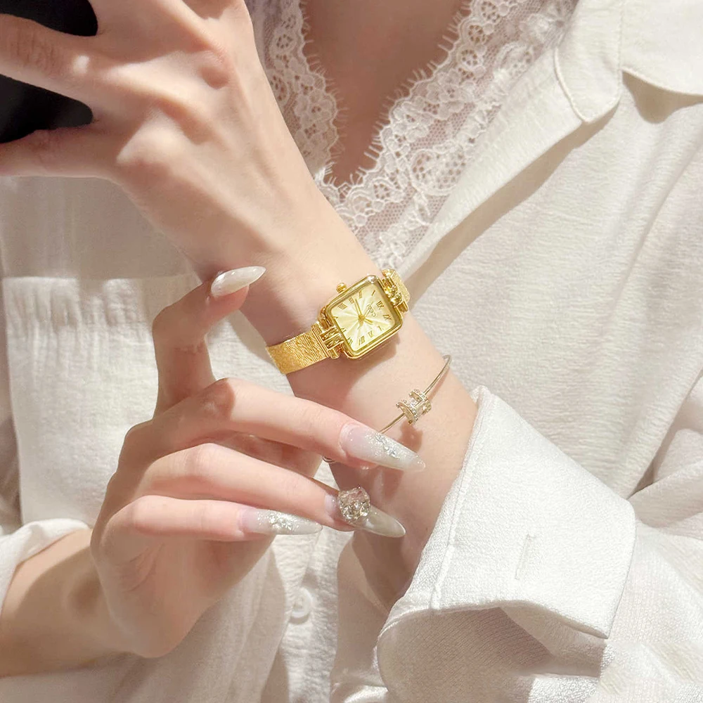 ساعة كوارتز من الفولاذ المقاوم للصدأ باللون الذهبي من GEDI هدية ساعات يد نسائية فاخرة وأنيقة