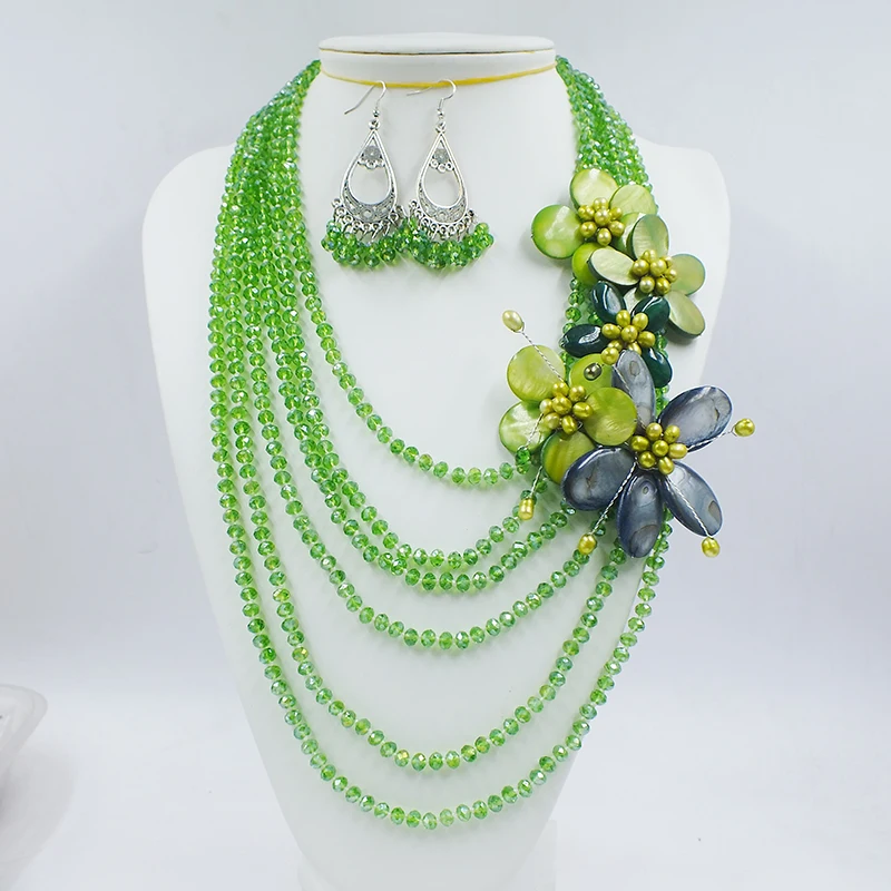 6MM crystal/shell. Hand woven flower necklace. Charming Women's Party Classic Jewelry