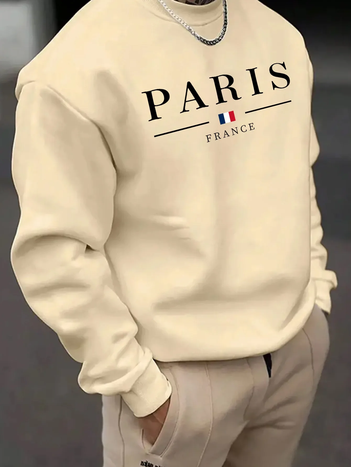 Men's autumn and winter fashionable casual loose Paris letter print fleece pullover long sleeved round neck sweatshirt