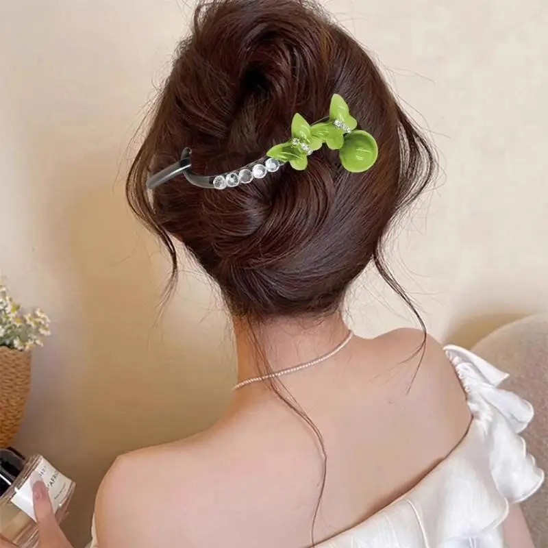 Hochwertige Haarspange mit künstlichen Diamanten in Schmetterlingsform, geeignet für den Alltag und Hochsteckfrisuren am Hinterkopf. – Detail 2