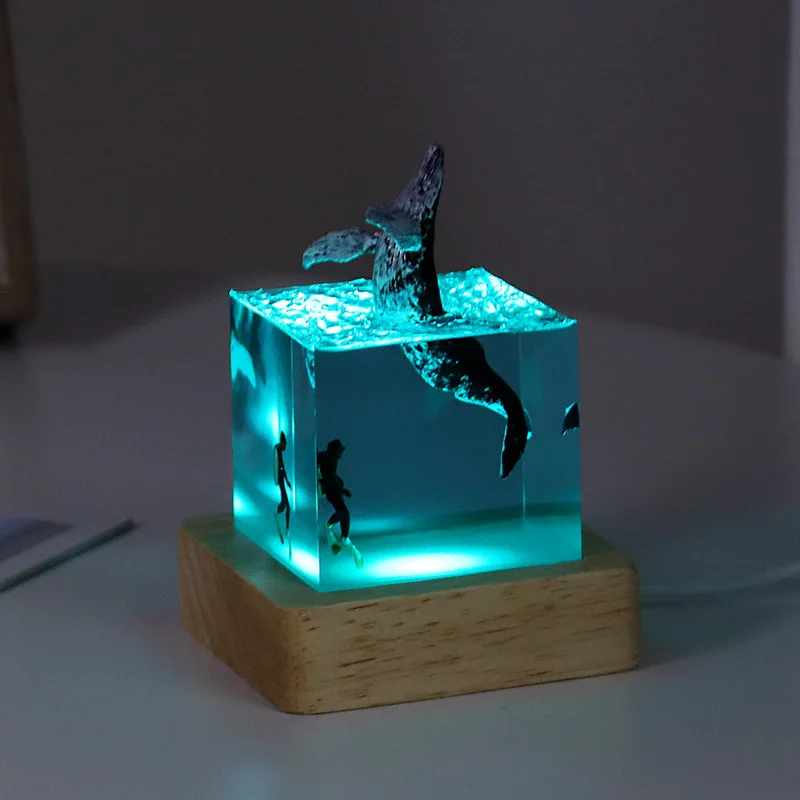 Marine Whale Ornament Hars Materiaal Nachtkastje Decoratie Late Night Companionshiplamp Led Nachtlampje Lichtgevend Speelgoed Verjaardagscadeaus