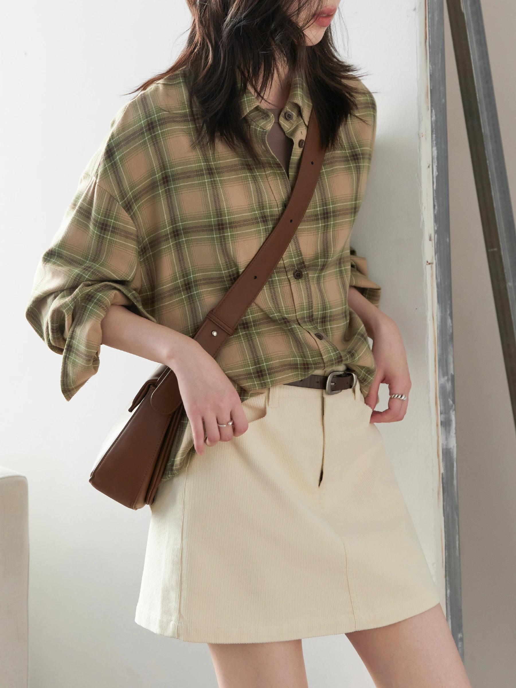 شيك فين التنانير النسائية عادية ألف خط جديد ريترو عالية الخصر سروال قصير نصف تنورة حفرة شريط مكتب تنورة للسيدات ربيع الخريف 2025