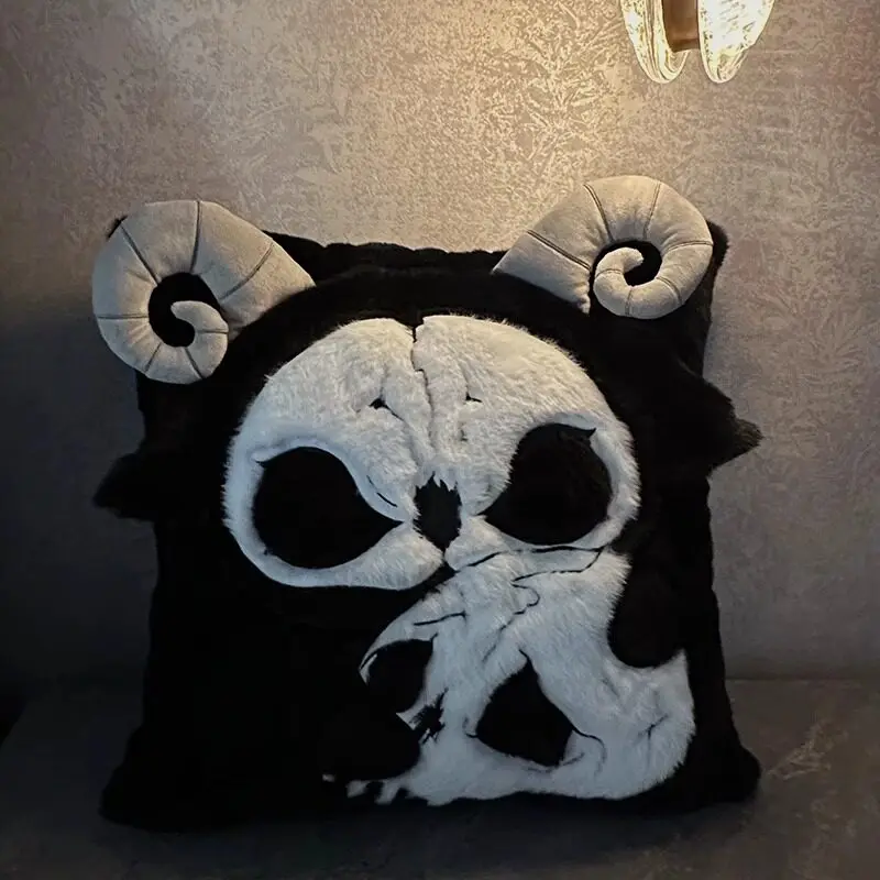 In Stock Gothic Horn Skull Plush Pillow Soft Cushion For Sofa And Bedroom Decoration For Gothic Subculture Enthusiasts Gifts