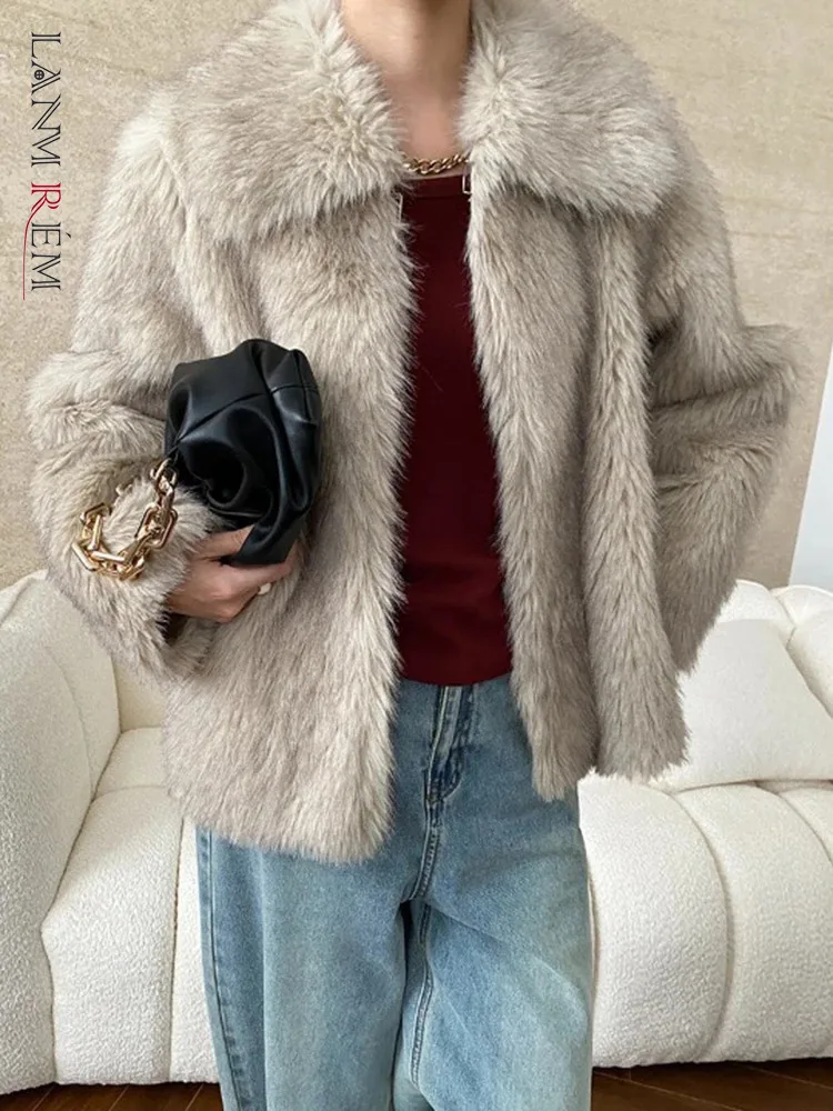 

[LANMREM] Elegant Faux Fur Coats For Women Lapel Single Breasted Office Lady Thick Warm Fit Jackets 2024 Winter New 26C1526