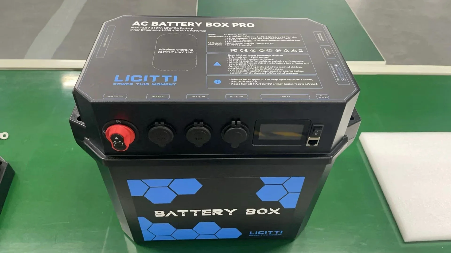 Licitti高AC/DC 12Vマリンソーラーバッテリーボックス工場直販 アウトドアRVヨットボート用