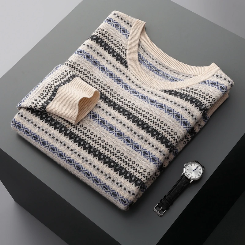 

Autumn and winter men's cashmere sweater O-neck padded pullover warm retro jacquard leisure business long sleeve top.