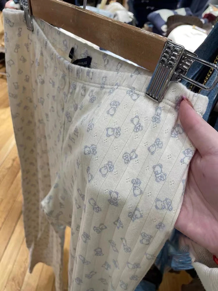 Urso pequeno bonito feminino estampado com ilhó calça reta, cintura elástica de algodão, calça casual para as pernas largas, outono