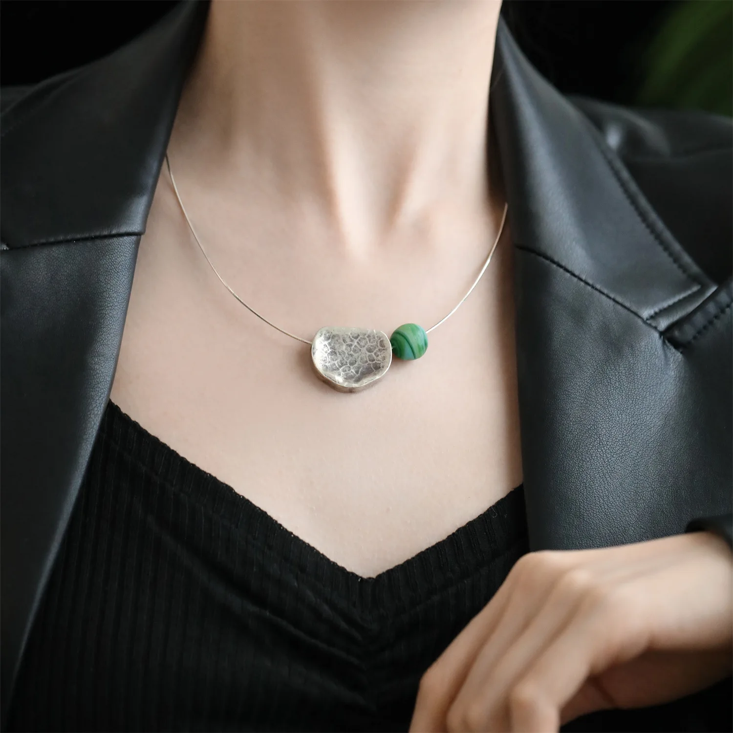 

Cool ethnic style silver 925 irregular lotus leaf green round beads necklace simple design for women party jewelry gifts
