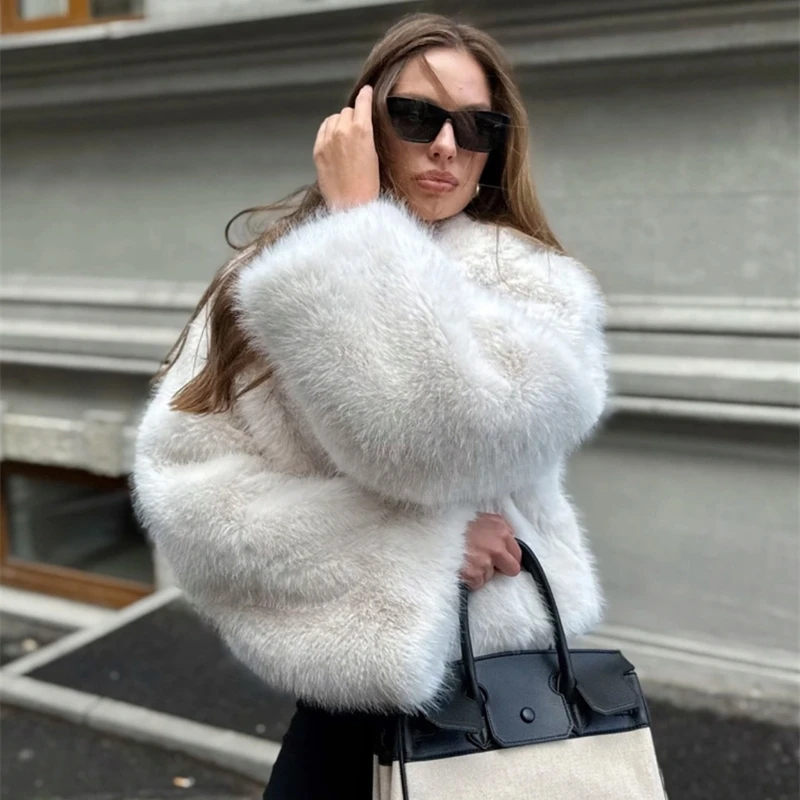 女性のイミテーションファーコート秋冬人工ウールコート環境保護フェイクフォックスファージャケットブラックホワイトアウター