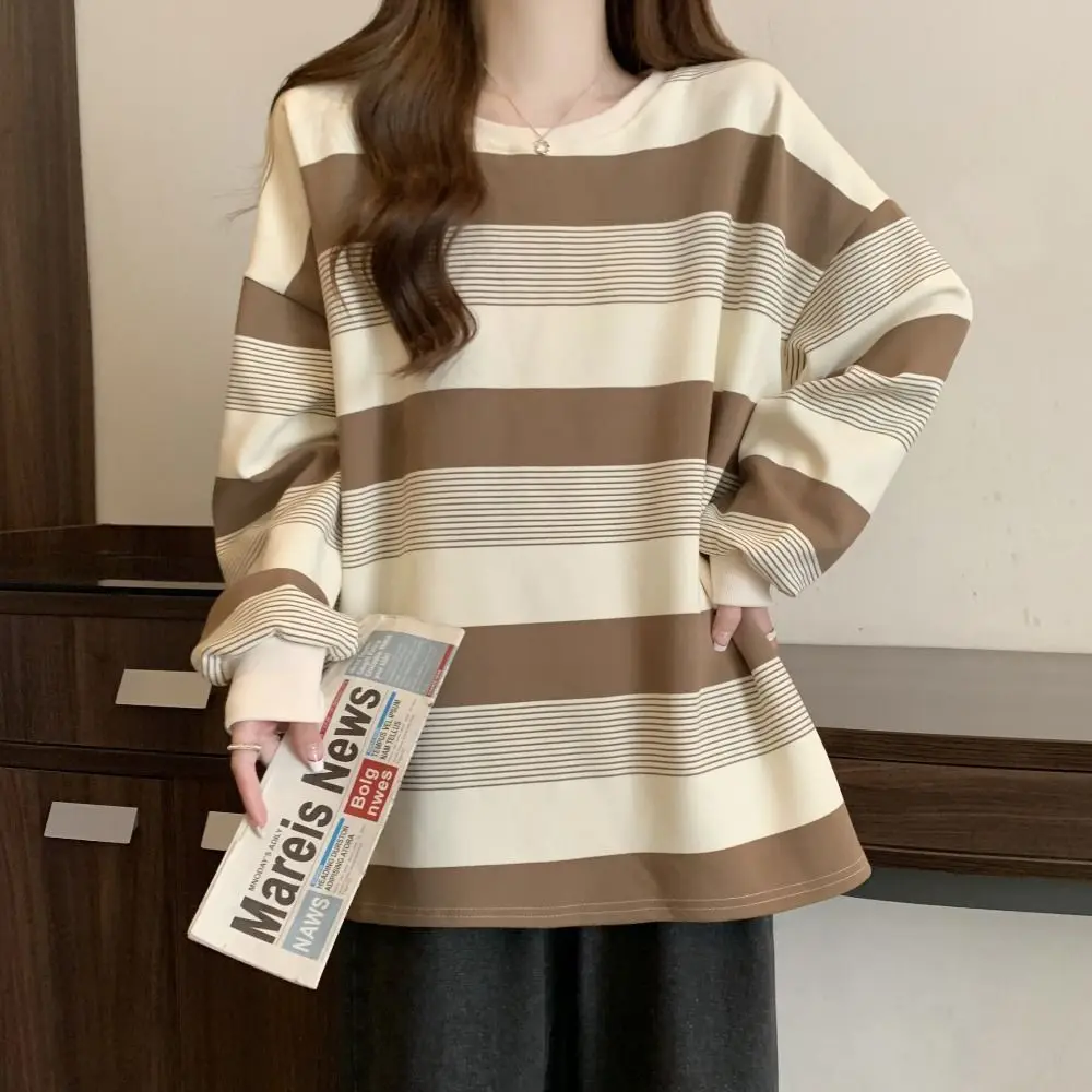 Oversize-Oberteil mit Streifenmuster, langärmeliges T-Shirt mit Streifenmuster, vielseitig kombinierbar, lockere Passform, gestreifter Sweatshirt für Damen. – Detail 10