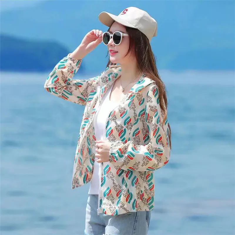 Fashion Breathable Sunscreen Clothing Thin Women's Jacket 2022 Summer New Korean Loose Light Sunscreen Anti-UV Printed Coat Tops