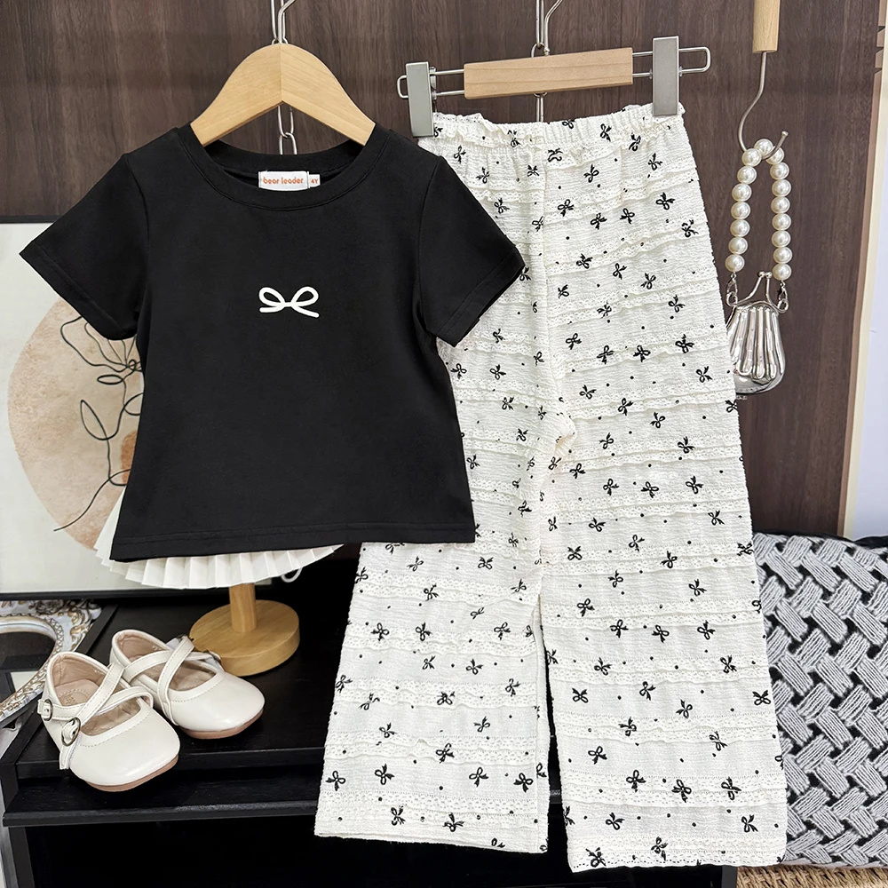 

Summer Fashion New Girls' Set Black Short Sleeved T-shirt + Bow Printed Pants Two-piece Set Korean Version Casual Kids Clothes