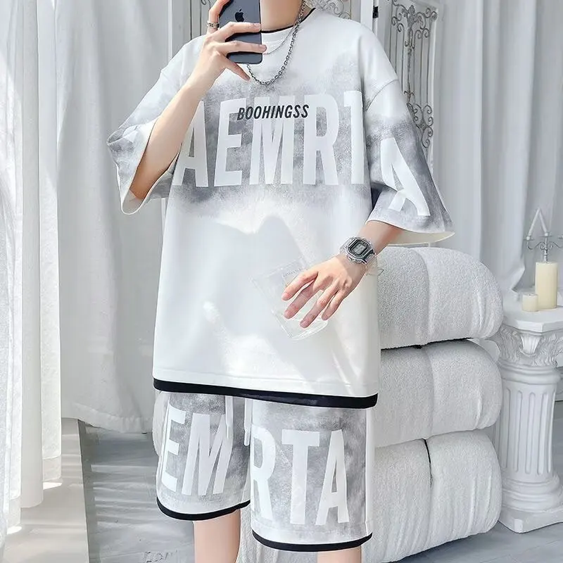 

Men's Versatile Youthful Summer Fashionable Short Sleeve T-Shirt And Shorts Set Simple Artistic Japanese Style Five-Quarter S...