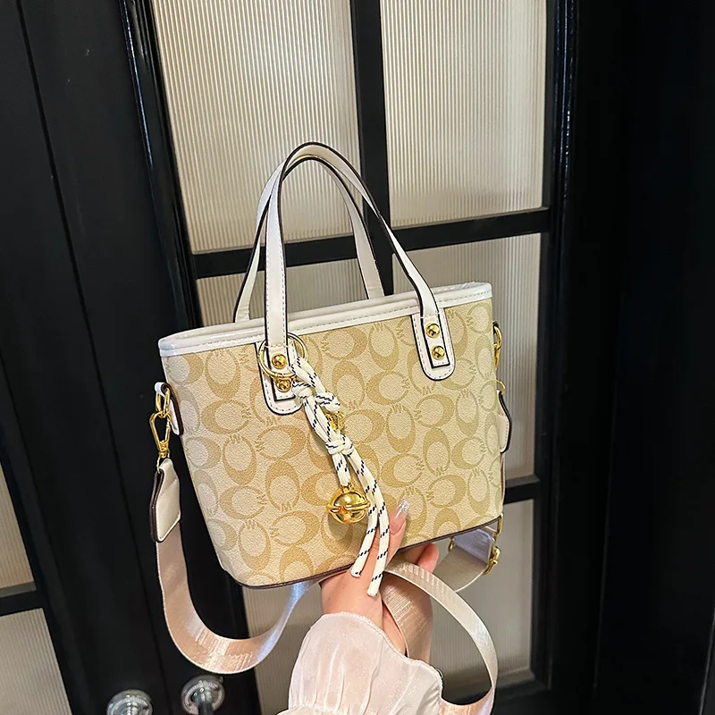 حقيبة يد كلاسيكية لعام 2025، محفظة لوكس بمقبض علوي للنساء، حقيبة كتف واسعة، حقيبة كروس عصرية ليلاً ونهارًا