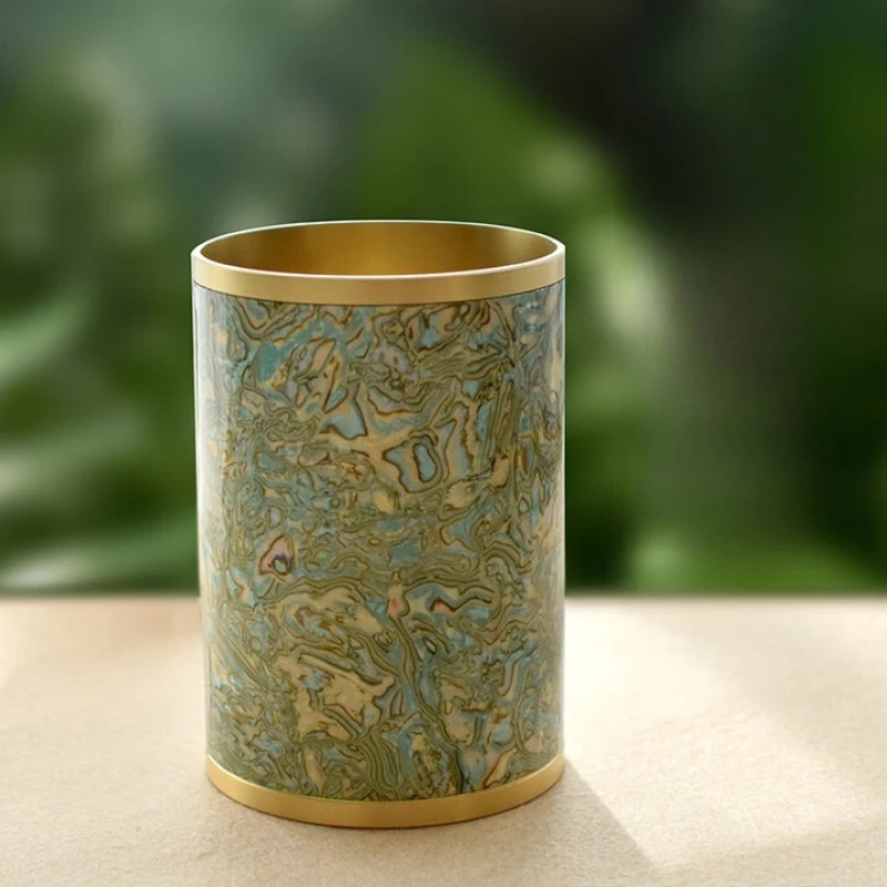

Brass snail pen holder, large solid brass snail inlaid copper pen holder, large capacity pen storage cylinder