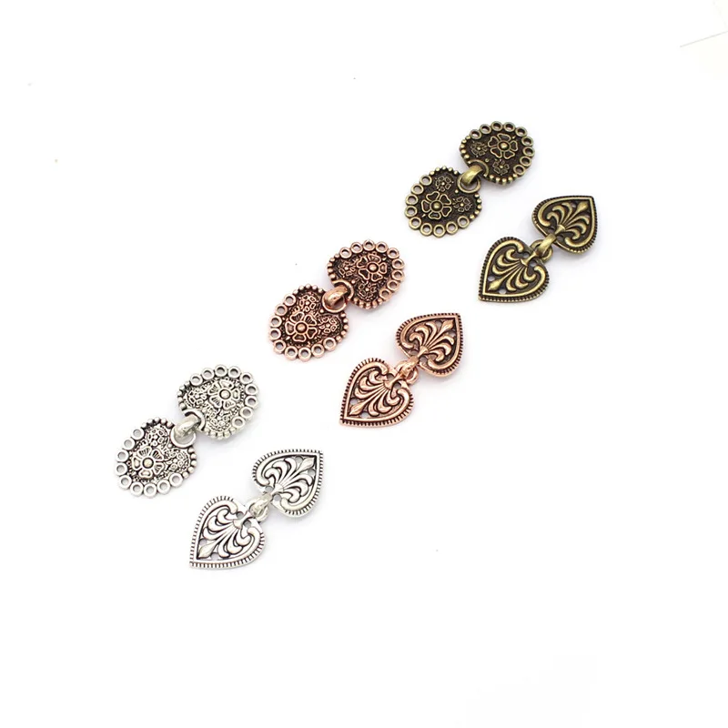 1 paio Vintage Cape Cloak Clasp Fasteners bottoni floreali per cucire su ganci abbigliamento Cardigan maglione Cheongsam scialli Clip