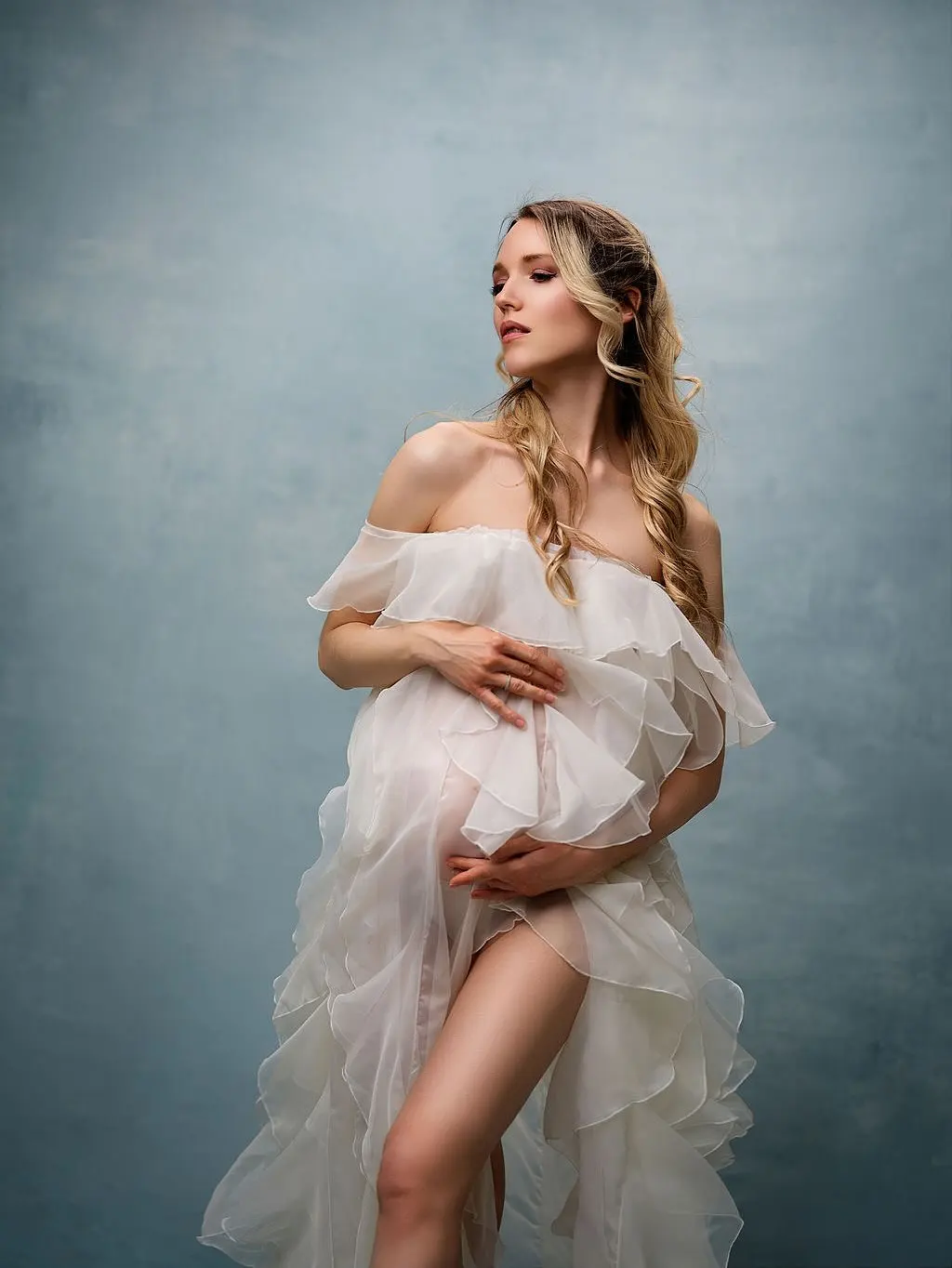 Off The Shoulder Ruffled Mesh Maternity Dress High‑LowTiered Tulle  Evening Gown with Front Slit Boho Chic Summer Prom Dress