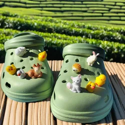 Hot 3D cute little animals Hole shoe Charms Designer DIY Shiny Bling Shoes Decaration for shoe Clogs Kids Boys Women Girls Gifts