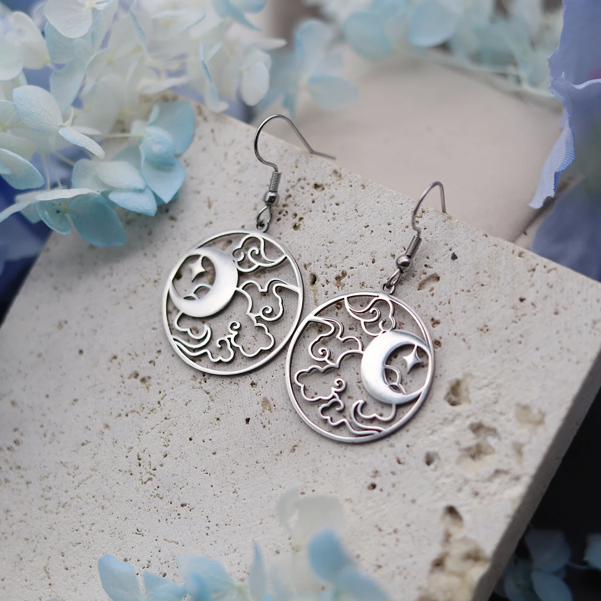 Kinitial Edelstahl-Ohrringe für Damen und Mädchen, Wolke, Halbmond, Sterne, Nachthimmel, hängende Ohrringe, Schmuck, Muttertagsgeschenk