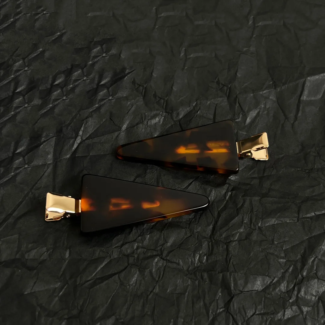 

Trendy Vintage Tortoiseshell Color Shovel clips A pair of hair clips Hairpin Hair accessories for women Side clips Accessories