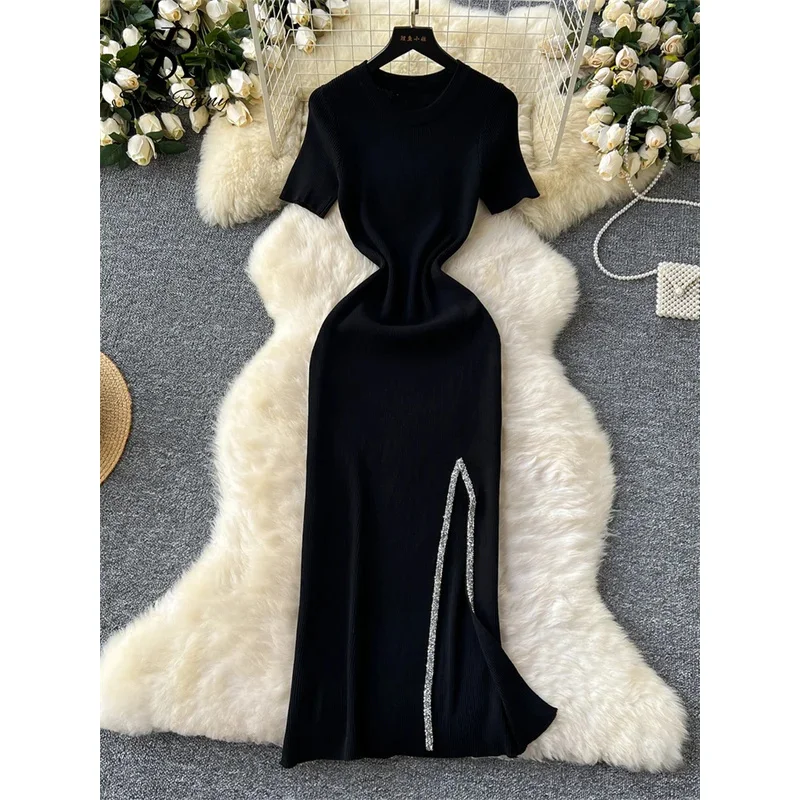 시니어 럭셔리 슬림 드레스 여성용 O넥 바디콘 시퀸 스플릿 시크 디자인 여름 패션 니트 여성 섹시 미디 드레스