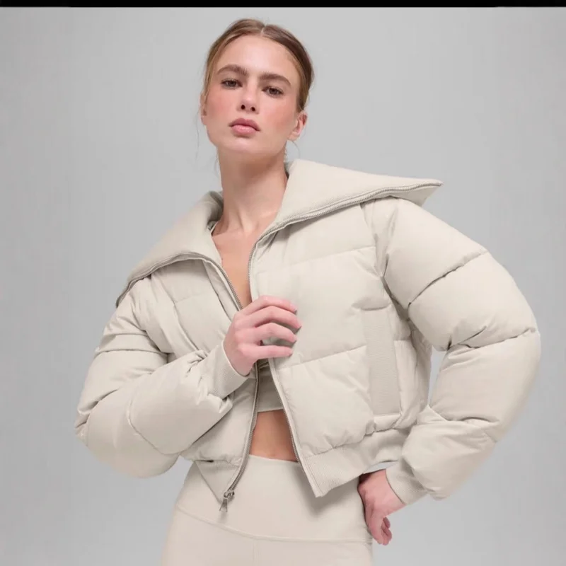 Giacca imbottita invernale da donna 2025 con risvolto grande cappotto spesso caldo dettaglio a costine streetwear stile urbano capispalla casual autunno inverno