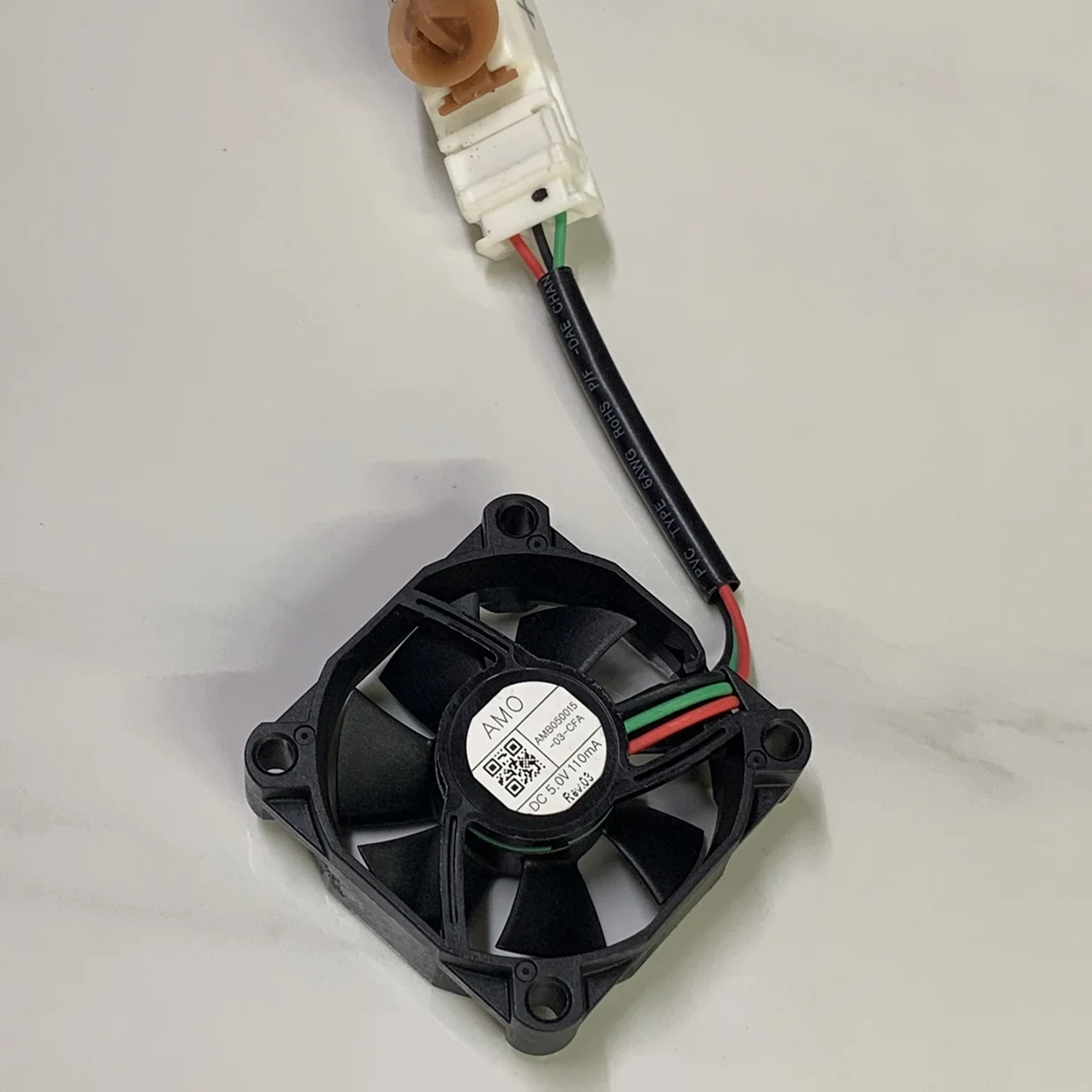 AMO AMB050015-03-CFA 5V 5015 is suitable for automotive LED headlight cooling fan