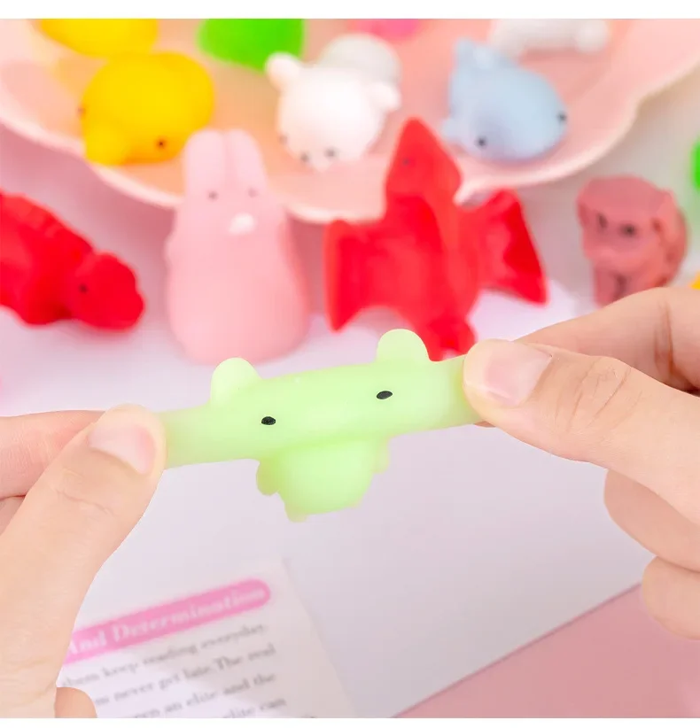 5PCS simulieren kleine tier kinder spiel stress relief spielzeug und stress entlastende squeeze werkzeuge PVC vent spielzeug