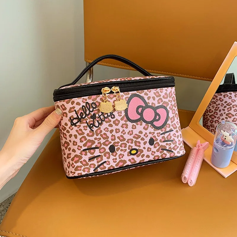 Japanese Style Cartoon Sanrio Leather Leopard Print Makeup Bag Kawaii HelloKitty Lunch Box Bag Multi Functional Storage Bag view 3