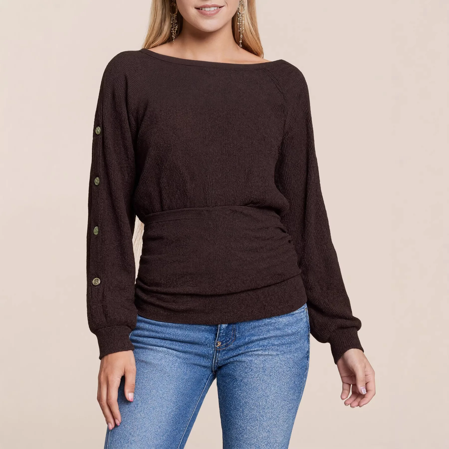 

Стильная женская футболка с длинным рукавом для повседневного образа, весна 2026