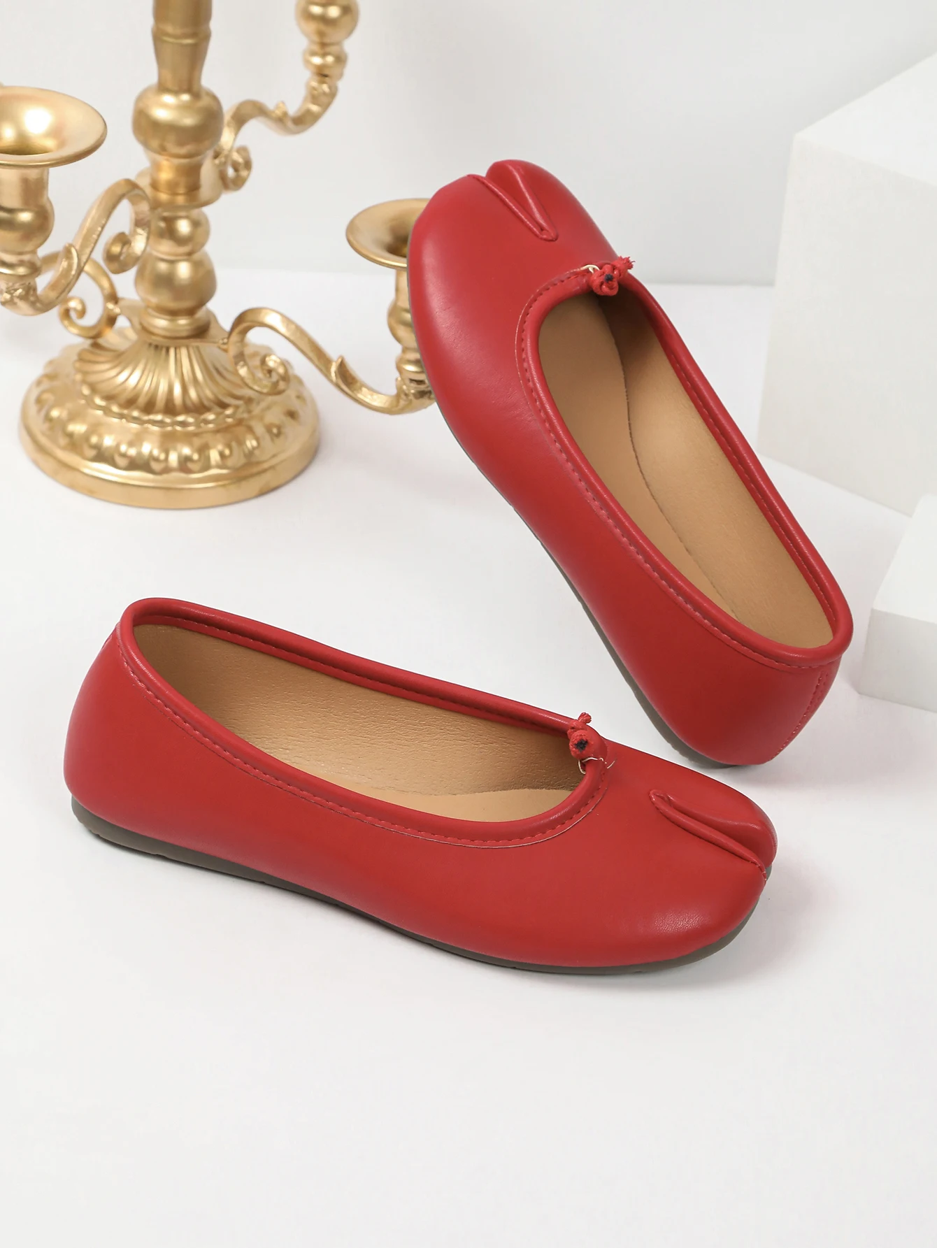 Brandneue Damen-Slipper mit geteiltem Zehenbereich, Tabi-Flats, aus weichem Leder, zum einfachen Anziehen, Ballerinas, bequem, für den Alltag, lässig, Loafer, Übergröße 43 – Detail 31